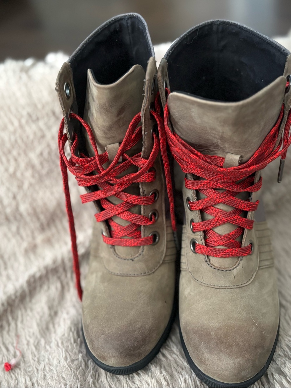 Sorel Taupe Suede Ankle Boots with Red Laces